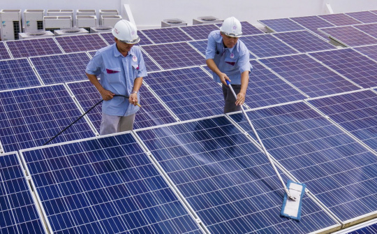 Sớm hoàn thiện cơ chế để điện mặt trời áp mái phổ biến hơn