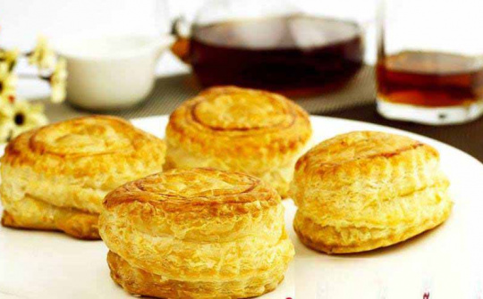 Patesô: món bánh có cái tên "rặt" Pháp nhưng thực ra lại là "con đẻ" của ẩm thực Việt