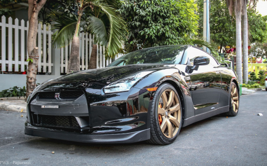 Bắt gặp hàng hiếm Nissan GT-R cực "chất" trên đường phố Sài Gòn