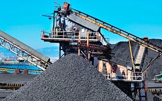 EVN và Tổng công ty Đông Bắc bàn giải pháp cấp than cho điện