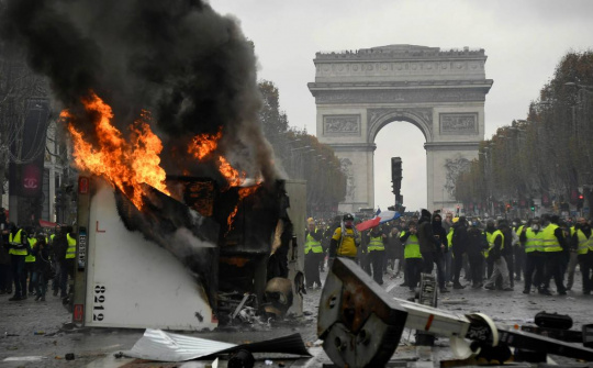 Tin ảnh: Có một Paris rất hoang tàn