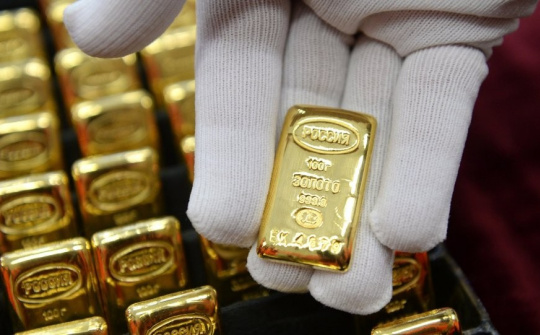 Giá vàng thế giới lao dốc trước sự tăng giá của đồng USD