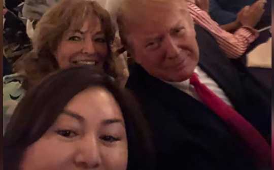Tin ảnh: Trùm mại dâm bạn ông Trump bị điều tra