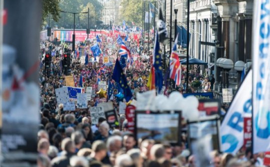 Tuần hành quy mô lớn phản đối Brexit tại London