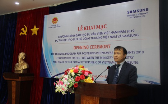 Bộ Công Thương hợp tác cùng Samsung tiếp tục đào tạo 105 chuyên gia Việt Nam về công nghiệp hỗ trợ