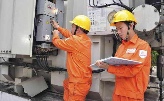Tin về tăng giá điện trên mạng xã hội: Bộ Công Thương khẳng định "thông tin không chính xác"