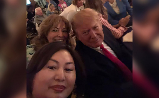 Tin ảnh: Ông Trump quan hệ với trùm mại dâm?