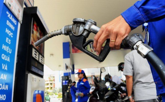 Giá xăng tiếp tục tăng thêm 1.115 đồng/lít