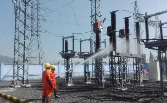 Vững vàng thợ điện hotline