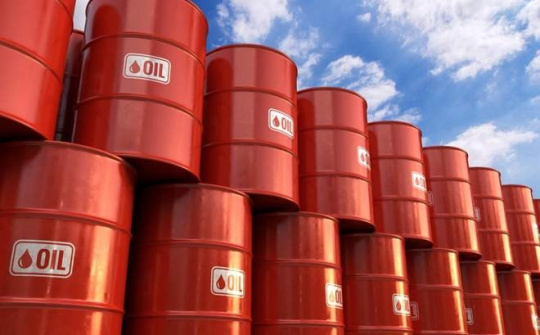 Giá dầu thế giới 27/4: Ông Trump lớn tiếng, giá dầu Brent giảm gần 3,5%