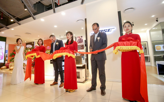 Bose Store - Không gian âm thanh hiện đại lần đầu xuất hiện tại Thủ đô
