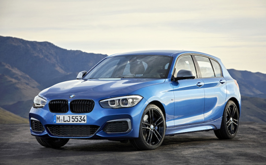 BMW tung gói ưu đãi mua xe sang 320i, 218i, 118i dịp Lễ 30/4