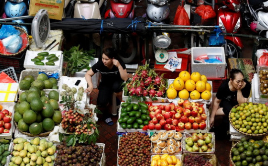 Nikkei: Nhà buôn chợ truyền thống Việt Nam cạnh tranh quyết liệt với siêu thị, cửa hàng tiện lợi