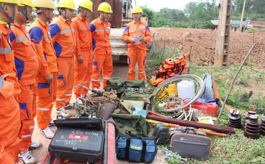 Điện lực Lạng Sơn: Chú trọng an toàn vệ sinh lao động, phòng chống cháy nổ
