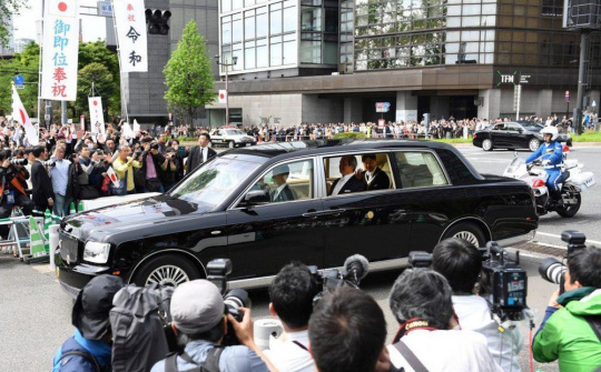 Khám phá hàng "thửa" Toyota dành riêng cho Tân Nhật hoàng trong lễ đăng quang