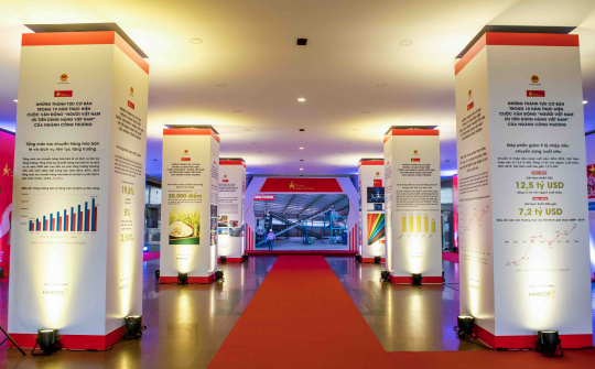 Sẵn sàng đón khách thăm quan Triển lãm thành tựu 10 năm Cuộc vận động “Người Việt Nam ưu tiên dùng hàng Việt Nam”