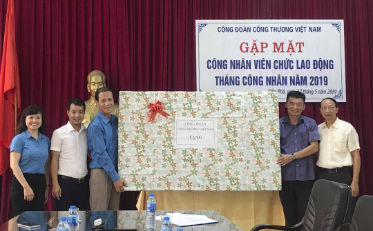 Chú trọng quan tâm đời sống đoàn viên công đoàn cơ sở khối trường