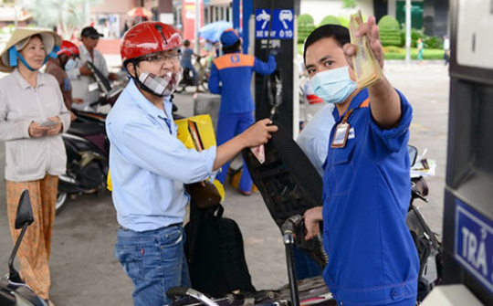 Giá xăng dầu giảm lần thứ 3 liên tiếp