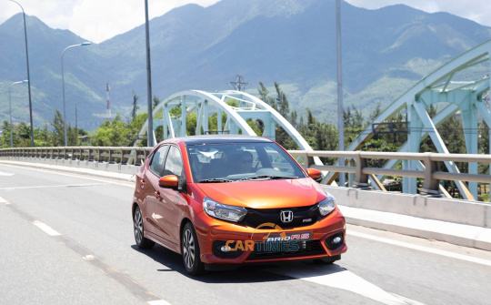 Giá lăn bánh xe Honda Brio