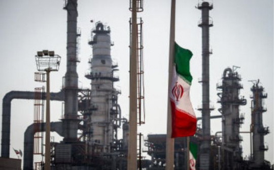 Giá dầu châu Á tăng do căng thẳng Mỹ-Iran leo thang