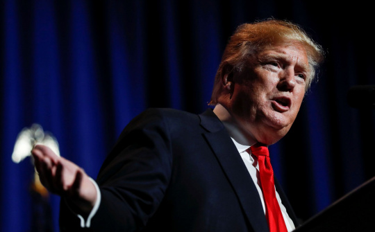 Tin ảnh: Ông Trump vẫn cho Iran "đường rút"?