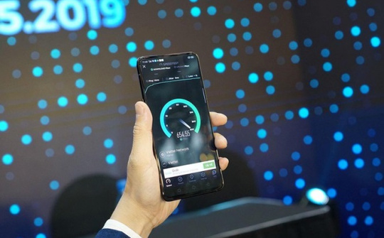 Oppo Reno là smartphone 5G đầu tiên tại Việt Nam