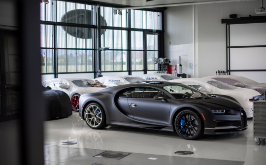 Siêu xe Bugatti Chiron xuất xưởng chiếc thứ 200 và còn là phiên bản đặc biệt