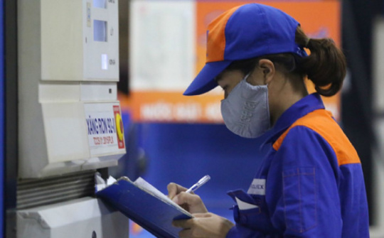 Giá xăng tăng nhẹ sau 3 kỳ giảm liên tiếp