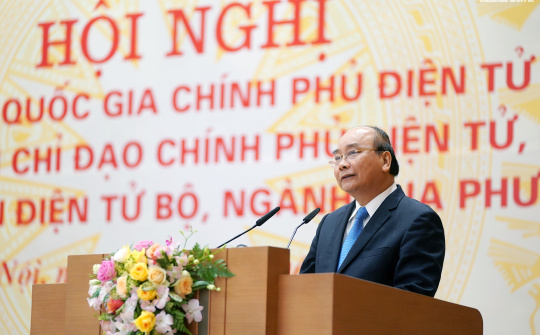 Thủ tướng: Ưu tiên làm các dịch vụ công thiết yếu với người dân, doanh nghiệp