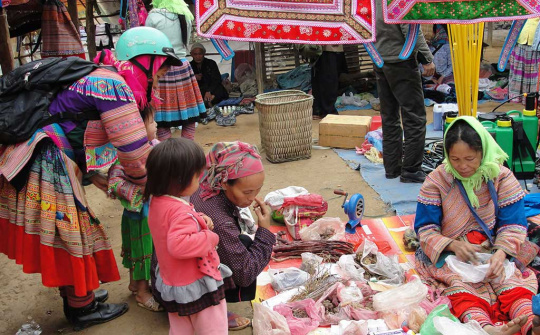 Về miền ngược, đi chợ phiên cùng đồng bào dân tộc