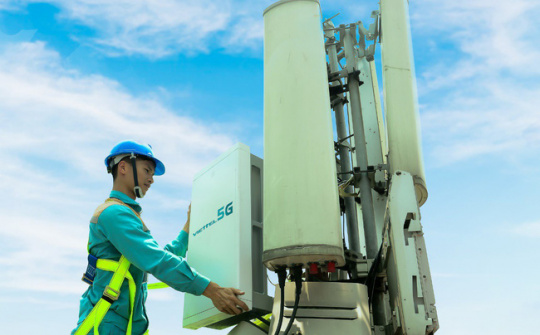 Viettel phát sóng thử nghiệm trạm 5G đầu tiên tại TP. Hồ Chí Minh