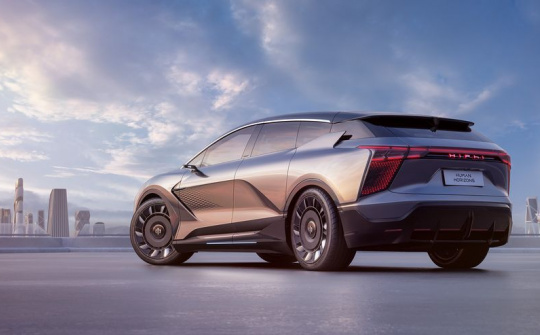 Xe SUV điện 'quái dị' của Trung Quốc thách thức Tesla