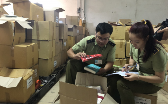 Sách nào bị in lậu nhiều nhất trong số 10 vạn cuốn sách lậu vừa bị thu giữ tại Hà Nội?