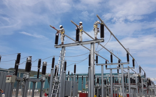 Đóng điện đường dây 110 kV cấp điện cho Nhà máy cán thép Nghi Sơn