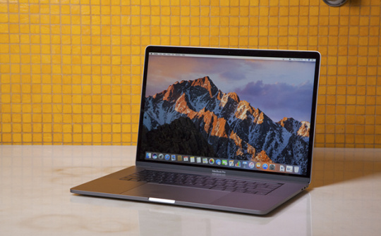 Vì sao Macbook Pro 15-inch bị Cục Hàng không Việt Nam cấm mang lên máy bay?
