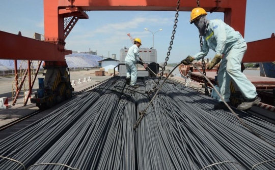 Thép Việt "tính kế" ứng phó với thương chiến Mỹ - Trung