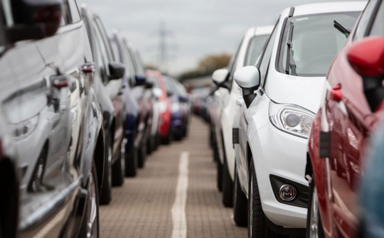 Lượng ô tô ở Việt Nam nhiều hay ít? Bao nhiêu xe trên 1.000 dân?