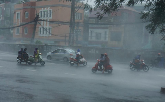 Thời tiết 30/8: Bão số 4 giật cấp 11, miền Bắc mưa lớn trên diện rộng