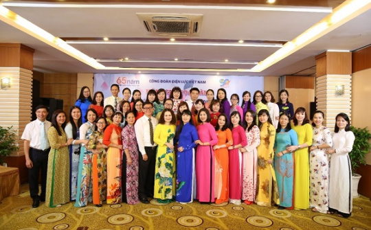 “Phụ nữ, sự nghiệp và gia đình”, bạn nghĩ gì về vấn đề này?