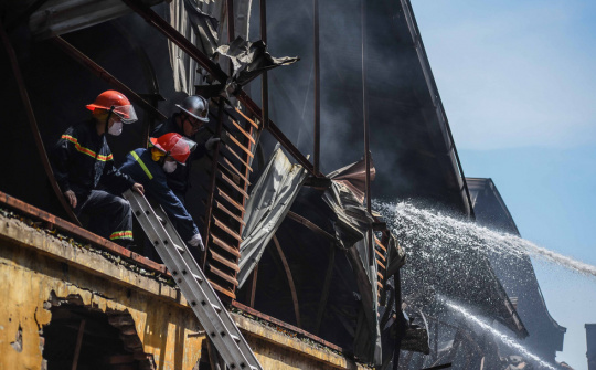 Thiệt hại 150 tỉ đồng, Rạng Đông vẫn cam kết đảm bảo quyền lợi đối tác sau hỏa hoạn