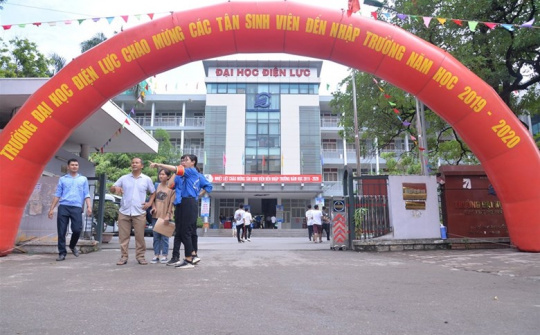 Tưng bừng lễ đón tân sinh viên nhập trường năm học 2019 - 2020