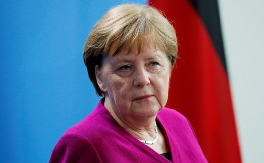 Quốc tế nổi bật: Bà Merkel sẽ thành giáo sư