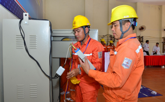 "Vượt" bão, Điện lực miền Bắc cấp điện an toàn, ổn định cho 27 tỉnh, thành