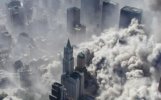 Vụ khủng bố 11/9 - 18 năm nhìn lại những khoảnh khắc khiến ai xem cũng bị ám ảnh