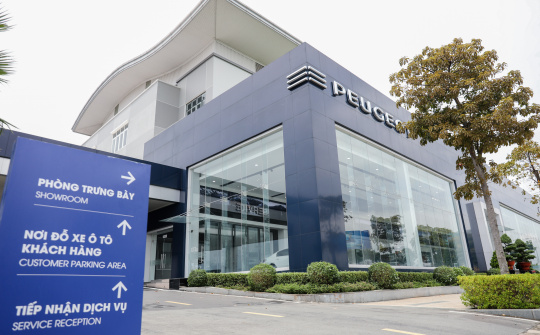 "Choáng ngợp" với độ hoành tráng và tiện nghi của hệ thống showroom Peugeot tại Việt Nam