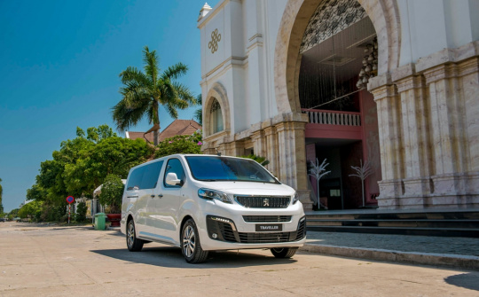 Mua xe Peugeot tháng 9, vừa được ưu đãi giá 50 triệu đồng, vừa được tặng qùa "khủng"