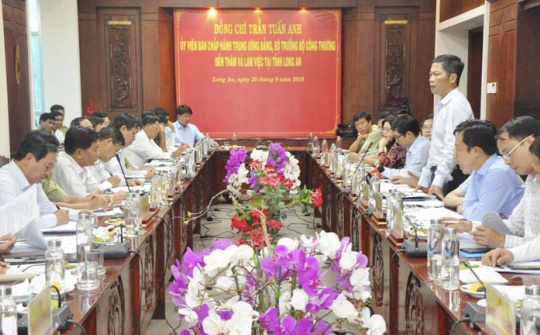 Bộ Công Thương đồng hành cùng Long An chặn nạn thuốc lá ngoại, đường cát lậu