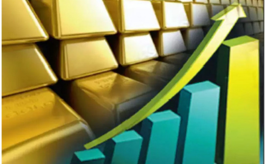 Giá vàng lập đỉnh mới, kéo vàng trong nước qua mốc 42 triệu