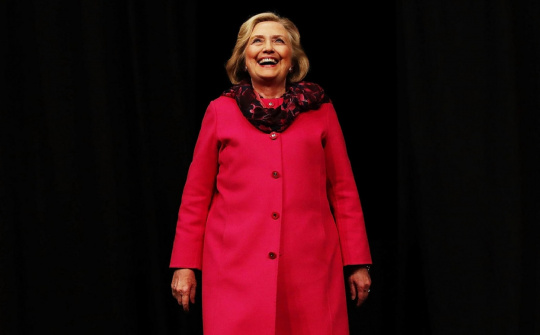 [Tin ảnh] Ý bà Clinton là sao?