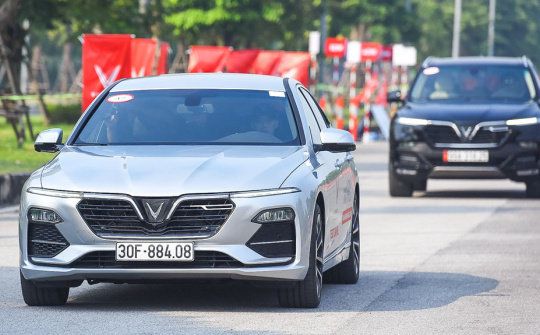 VinFast áp dụng chương trình ưu đãi "khủng" dành cho khách hàng mua xe